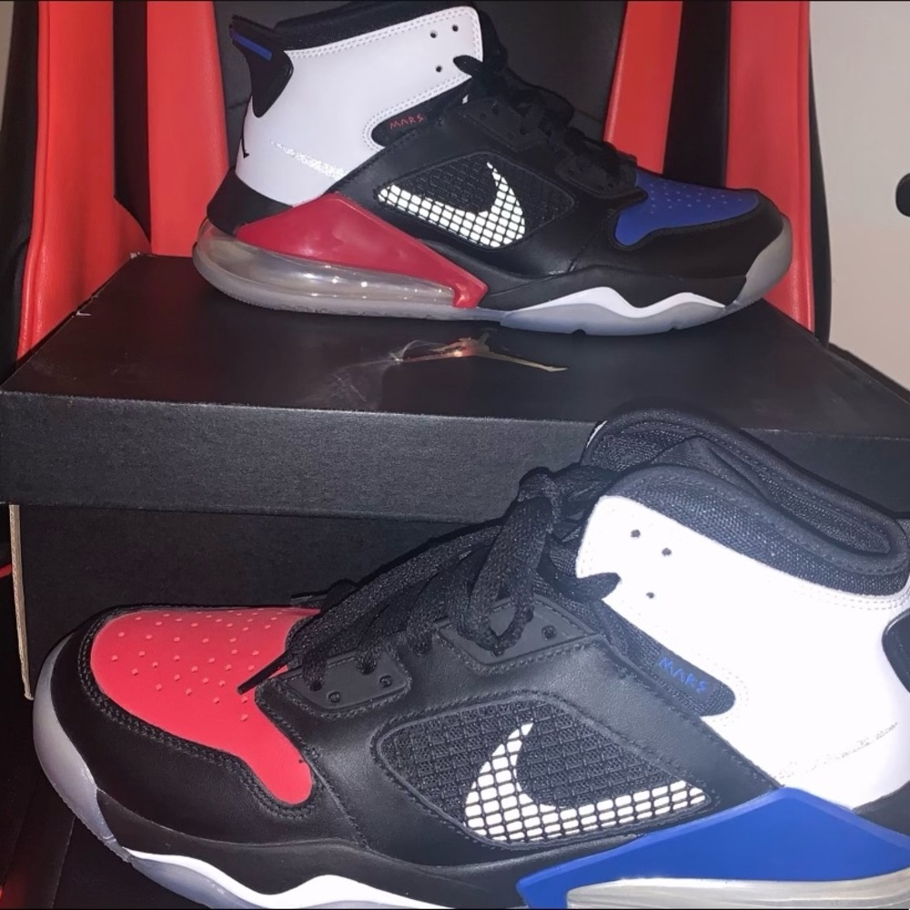Jordan mars 270